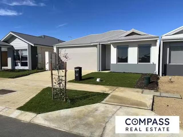 Cheap 13 Bridgewater Approach, Yanchep, WA 6035