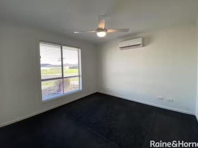 Deal! 13 Catalonia Avenue, Munno Para West, SA 5115
