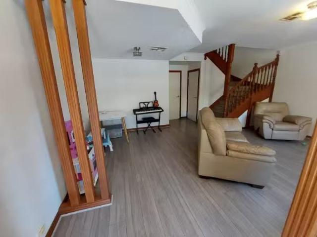 Deal! 13 Charlotte St, Adelaide Townhouse for rent Listed by.