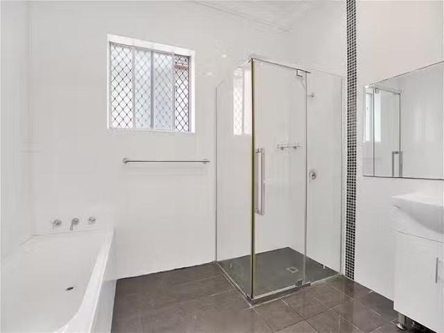 Deal! 13 Lymerston Street, Tempe, NSW 2044