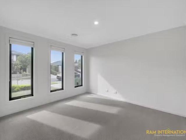 Cheap 13 Santorini Crescent, Point Cook VIC 3030