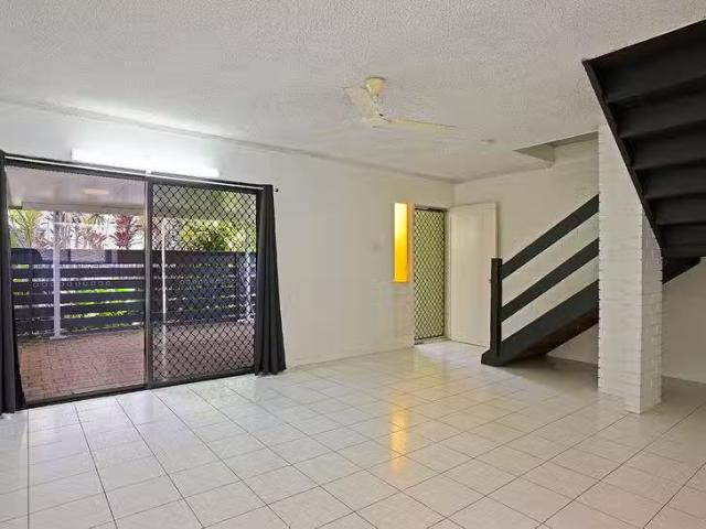 Unique 1/3 Soule Street, Hermit Park, QLD 4812