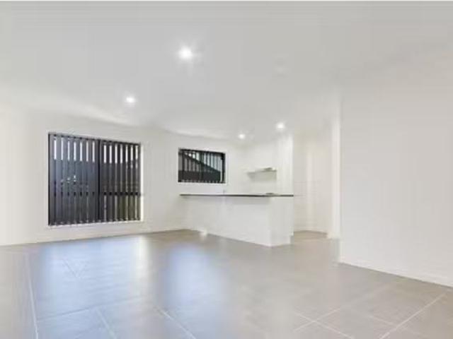 Nice 13A Bronco Crescent, Gracemere, QLD 4702