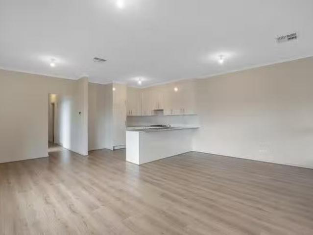 Charming 13A Manunda Avenue, Windsor Gardens, SA 5087
