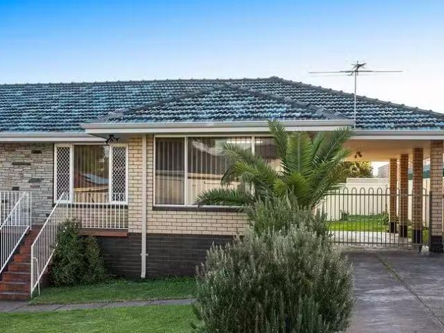 Nice 13B Collinson Street, Beaconsfield, WA 6162