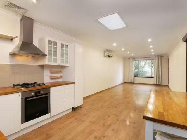 Cozy 13B Garvey Street, Waterford, WA 6152