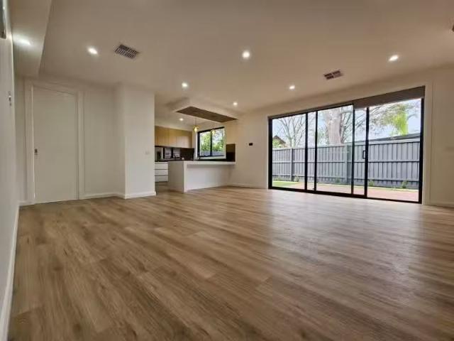 Rental! 1