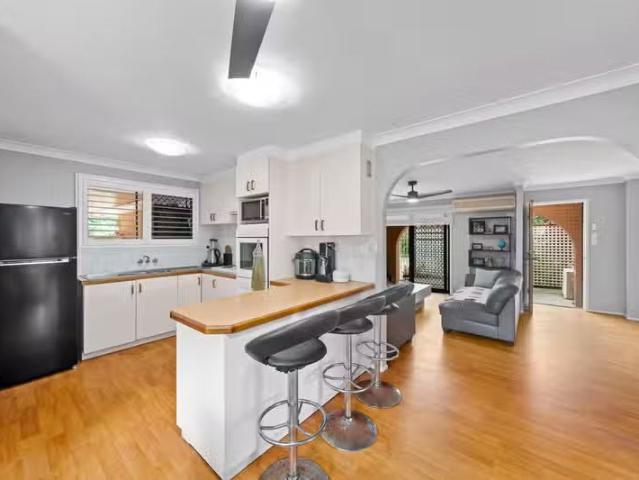 Cheap 1 Cooinda Street, WELLINGTON POINT, QLD 4160 House for.