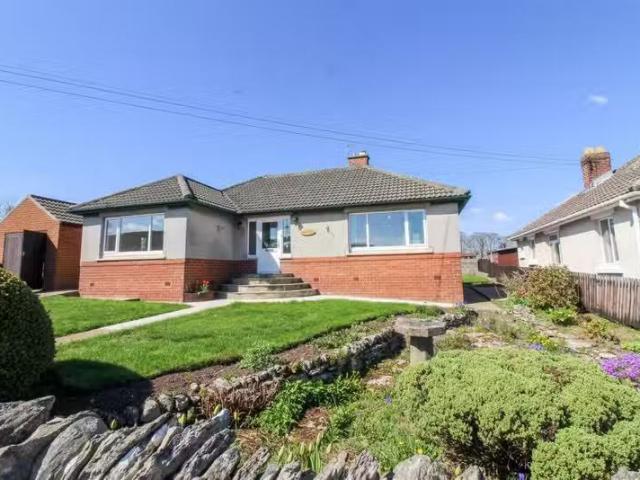 Just in! 1 BA 3 bedroom detached bungalow for rent in Woodburn.
