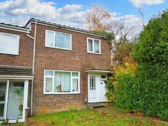 Unique 1 BA 3 bedroom end of terrace house for rent in Avon Wa.
