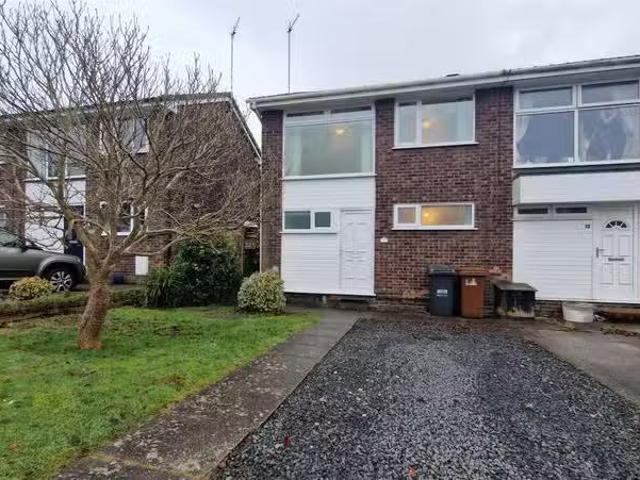 Just in! 1 BA 3 bedroom semi detached house for rent in Avon D.