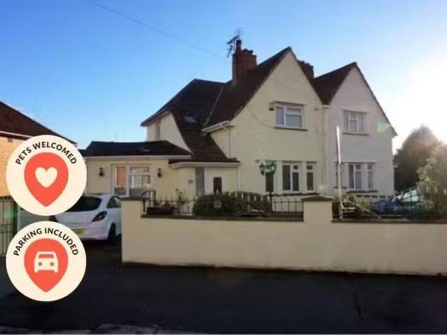 Just in! 1 BA 3 bedroom semi detached house for rent in Bidefo.