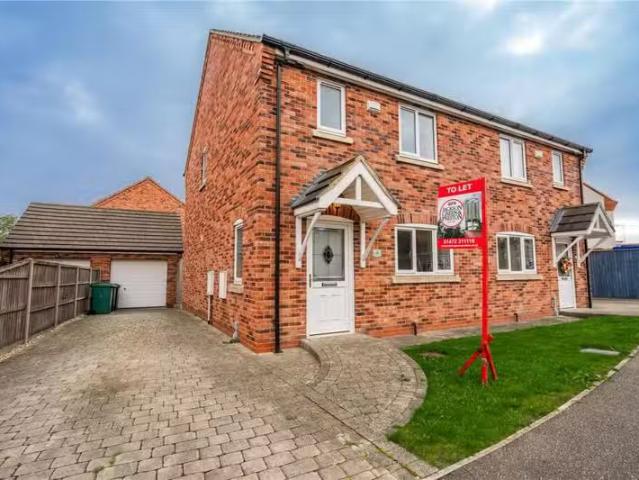 Cozy 1 BA 3 bedroom semi detached house for rent in Grampian A.