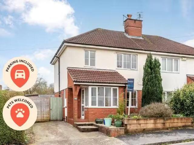 For Rent! 1 BA 3 bedroom semi detached house for rent in Dingl.