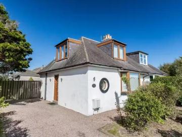 New 1 BA 3 bedroom semi detached house for rent in Newtonhill.