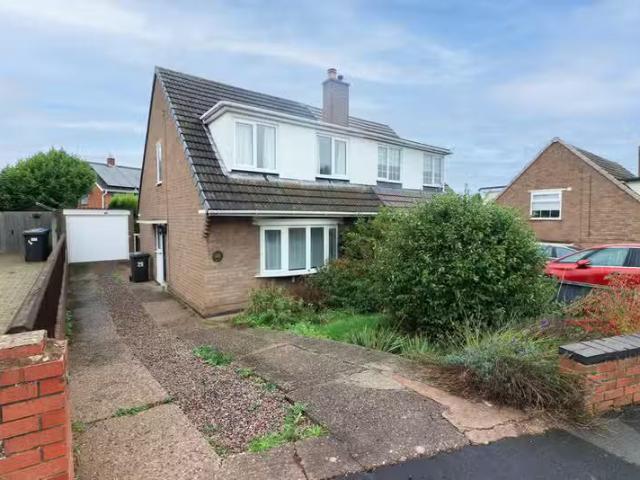 Deal! 1 BA 3 bedroom semi detached house for rent in Wigford R.