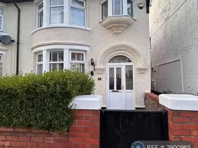 Deal! 1 BA 3 bedroom semi detached house for rent in Willoughb.