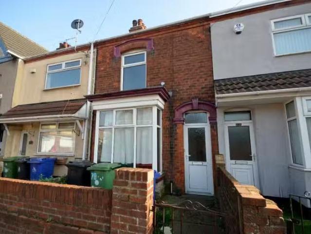 Cheap 1 BA 3 bedroom terraced house for rent in Durban Road, G.