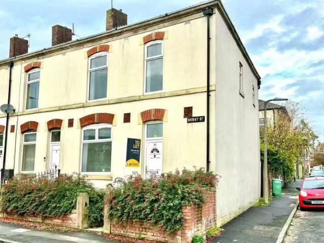 Unique 1 BA 3 bedroom terraced house for rent in Hurst Street.