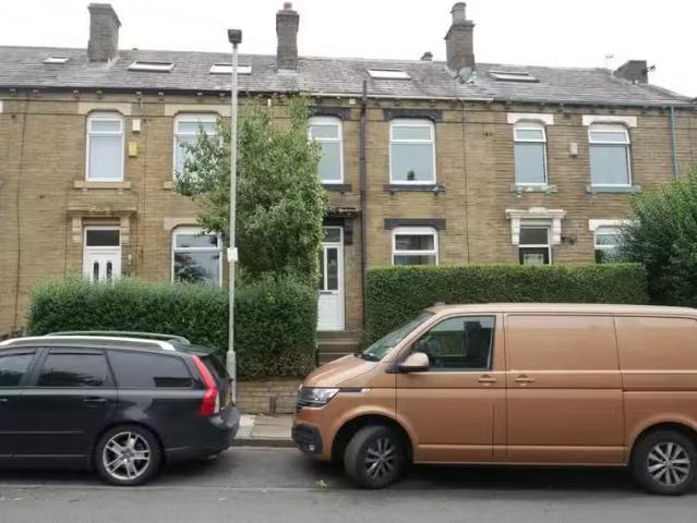 New 1 BA 3 bedroom terraced house for rent in Park Road, Low M.
