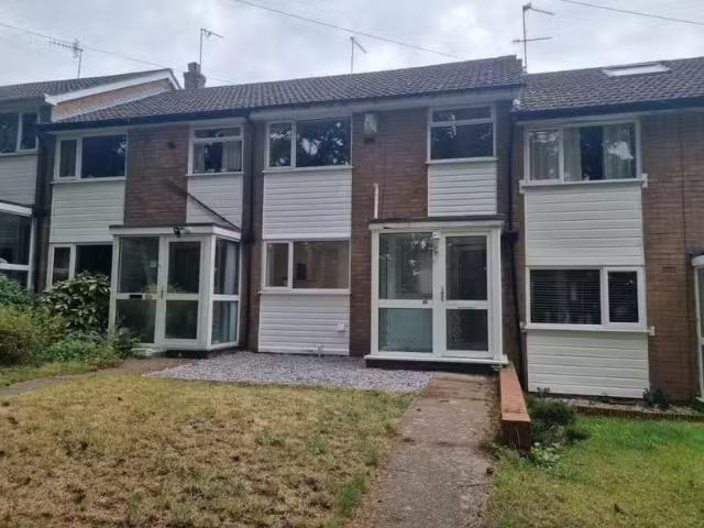 New 1 BA 3 bedroom terraced house for rent in Winds Point, Hag.