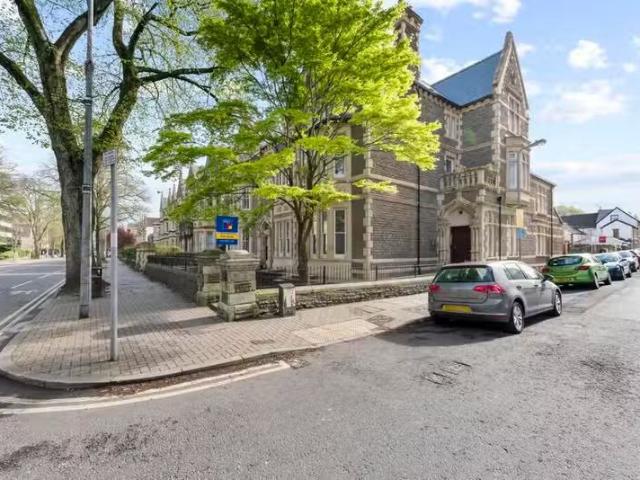 Deal! 1 BA 1 bedroom apartment for rent in The Hamiltons, Cath.