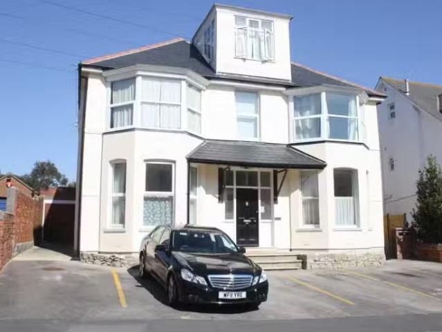 Cozy 1 BA 1 bedroom apartment for rent in Carlton Road South.
