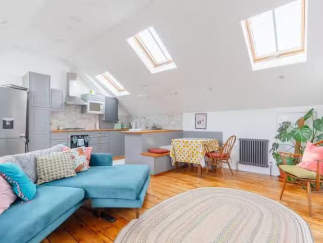 Charming 1 BA 1 bedroom apartment for rent in Lower Clapton Ro.