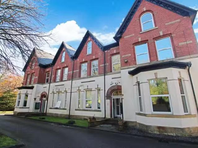 Nice 1 BA 1 bedroom apartment for rent in Neilston Rise, Bolto.