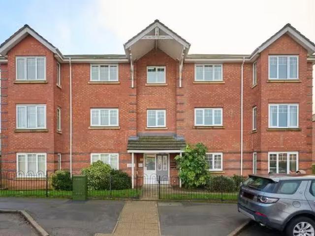 Unique 1 BA 1 bedroom apartment for rent in Skelton Court, Rug.
