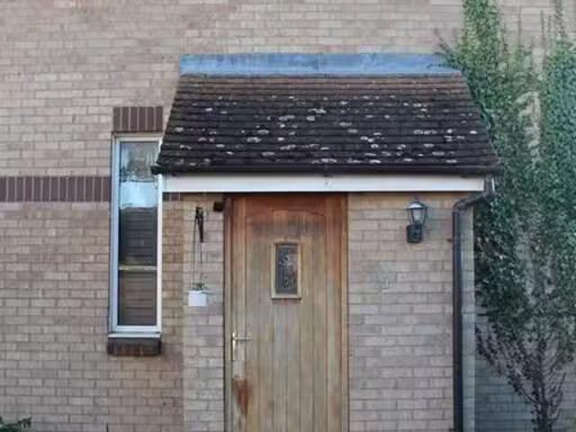 Nice 1 BA 1 bedroom end of terrace house for rent in Buckthorn.