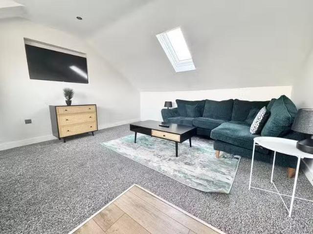 For Rent! 1 BA 1 bedroom flat for rent in Cambridge Street, Cl.