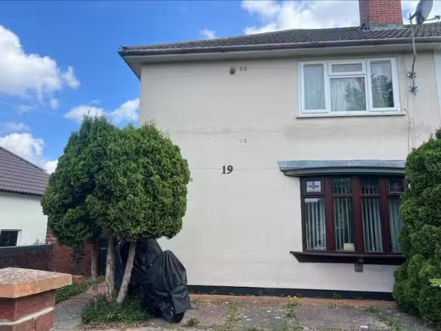 Charming 1 BA 1 bedroom flat for rent in Craydon Road, Bristol.