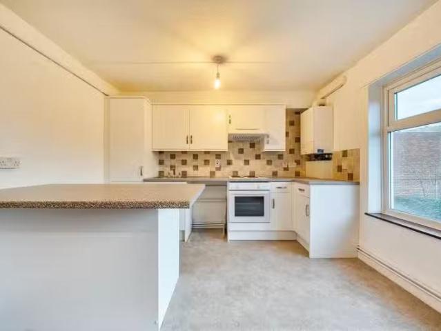Nice 1 BA 1 bedroom flat for rent in High Street, Chislehurst.