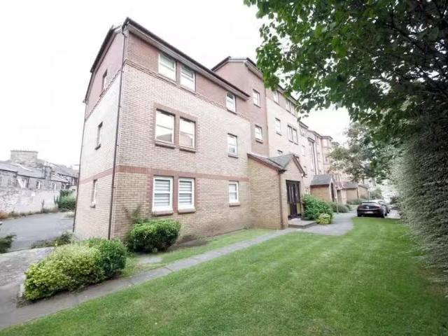 Just in! 1 BA 1 bedroom flat for rent in Orwell Terrace, Dalry.