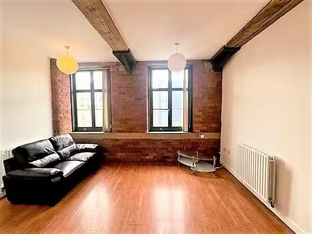 Just in! 1 BA 1 bedroom flat for rent in Mill Street, Bradford.