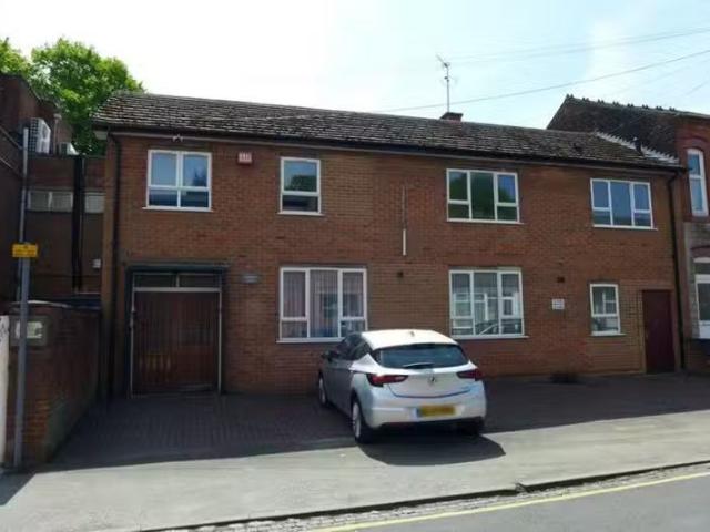 Rental! 1 BA 1 bedroom flat for rent in Sherwood Road, Bearwoo.