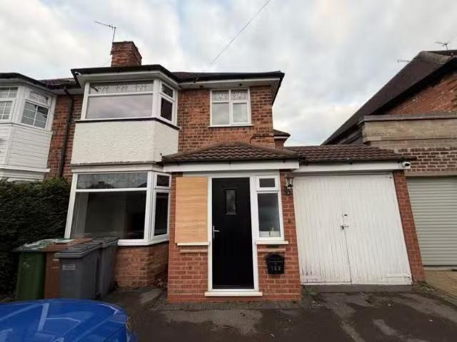 Unique 1 BA 1 bedroom house for rent in Room 1, Lode Lane, Sol.