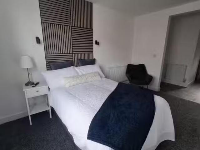 Cozy 1 BA 1 bedroom house share for rent in Heneage Road, Grim.