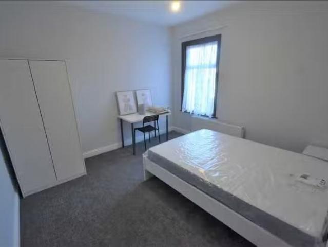 Just in! 1 BA 1 bedroom house share for rent in St Albans Road.