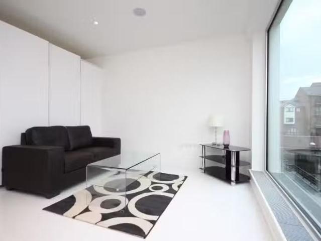 Deal! 1 BA 1 bedroom property to let in Baltimore Wharf, Londo.