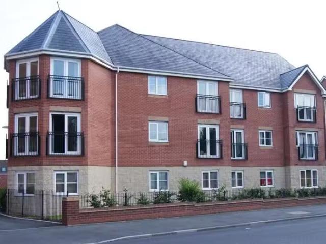 Nice 1 BA 2 bedroom apartment for rent in The City, Thackhall.