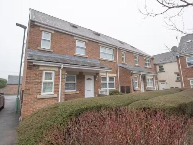 Unique 1 BA 2 bedroom apartment for rent in Bower Court, Coxho.