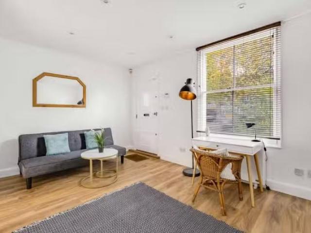 New 1 BA 2 bedroom apartment for rent in Kingsland Road, Londo.