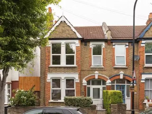 Cheap 1 BA 2 bedroom apartment for rent in Newbury Road, Higha.