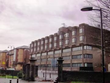 Cozy 1 BA 2 bedroom flat for rent in Belgrave Court, Cowbridge.