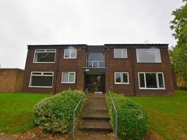 Just in! 1 BA 2 bedroom flat for rent in Lakeside Walk, Birmin.