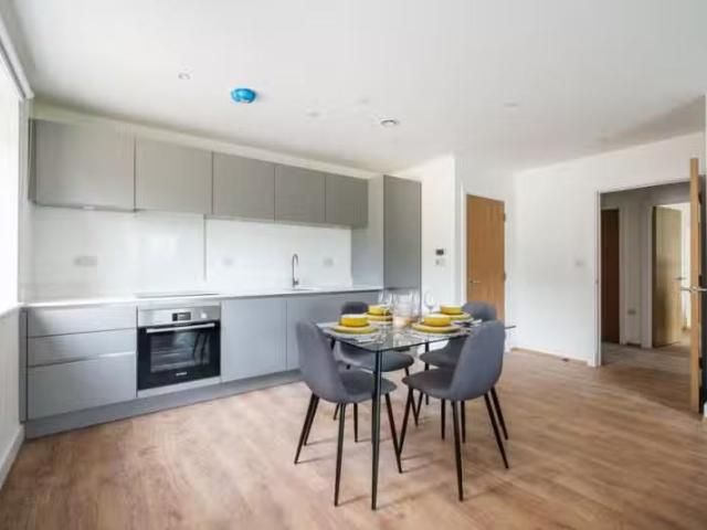 Unique 1 BA 2 bedroom flat for rent in Well Farm Road Whytelea.
