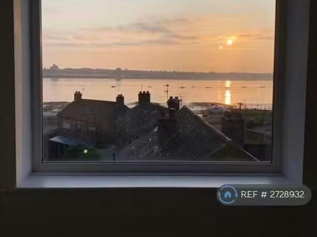 Nice 1 BA 2 bedroom flat for rent in Thorburn Road, Wirral, CH62