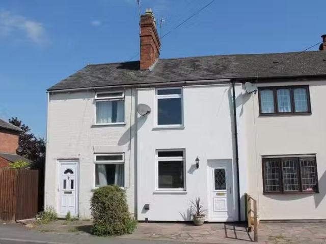 For Rent! 1 BA 2 bedroom house for rent in Lickhill Road, STOU.